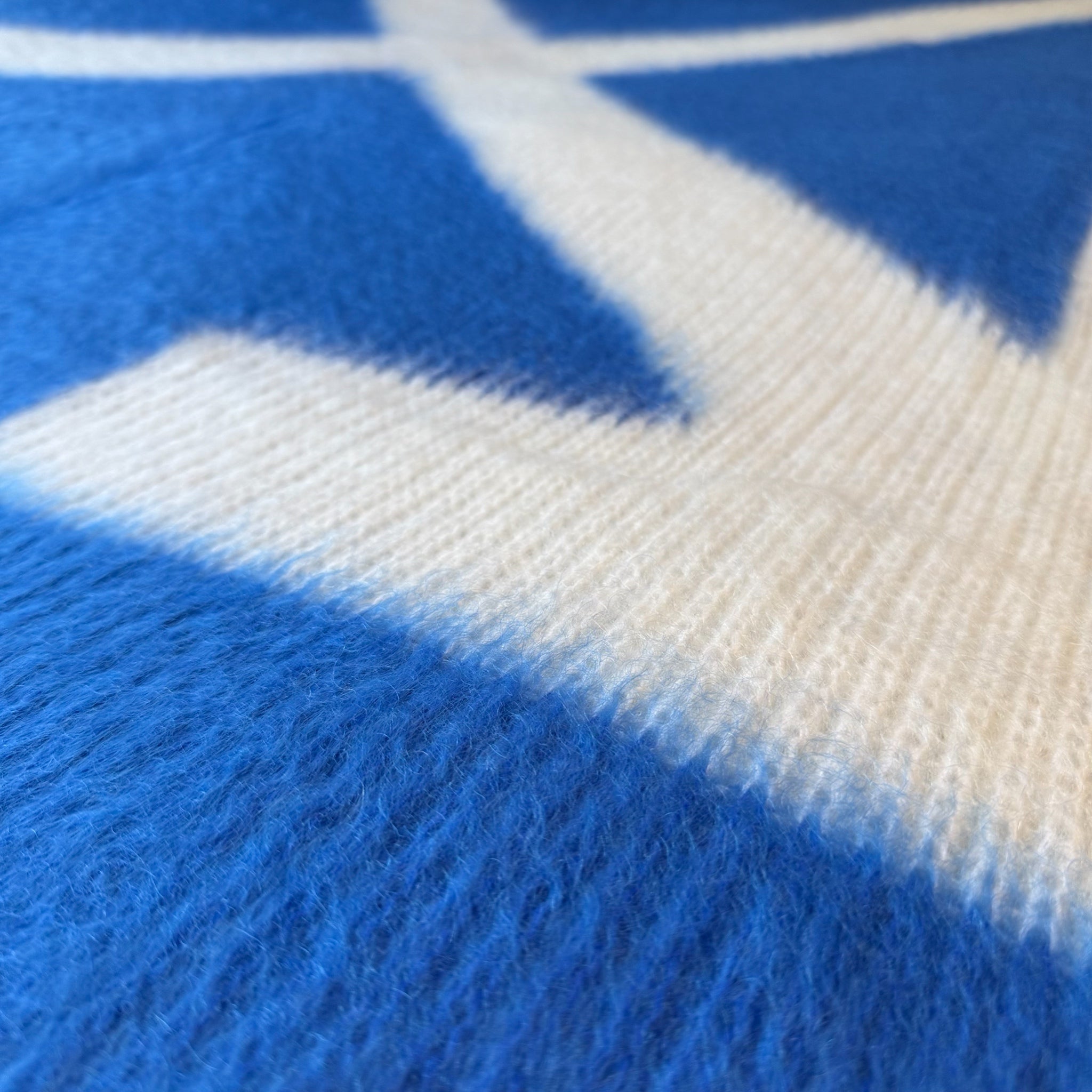 Off-White Arrows Blanket