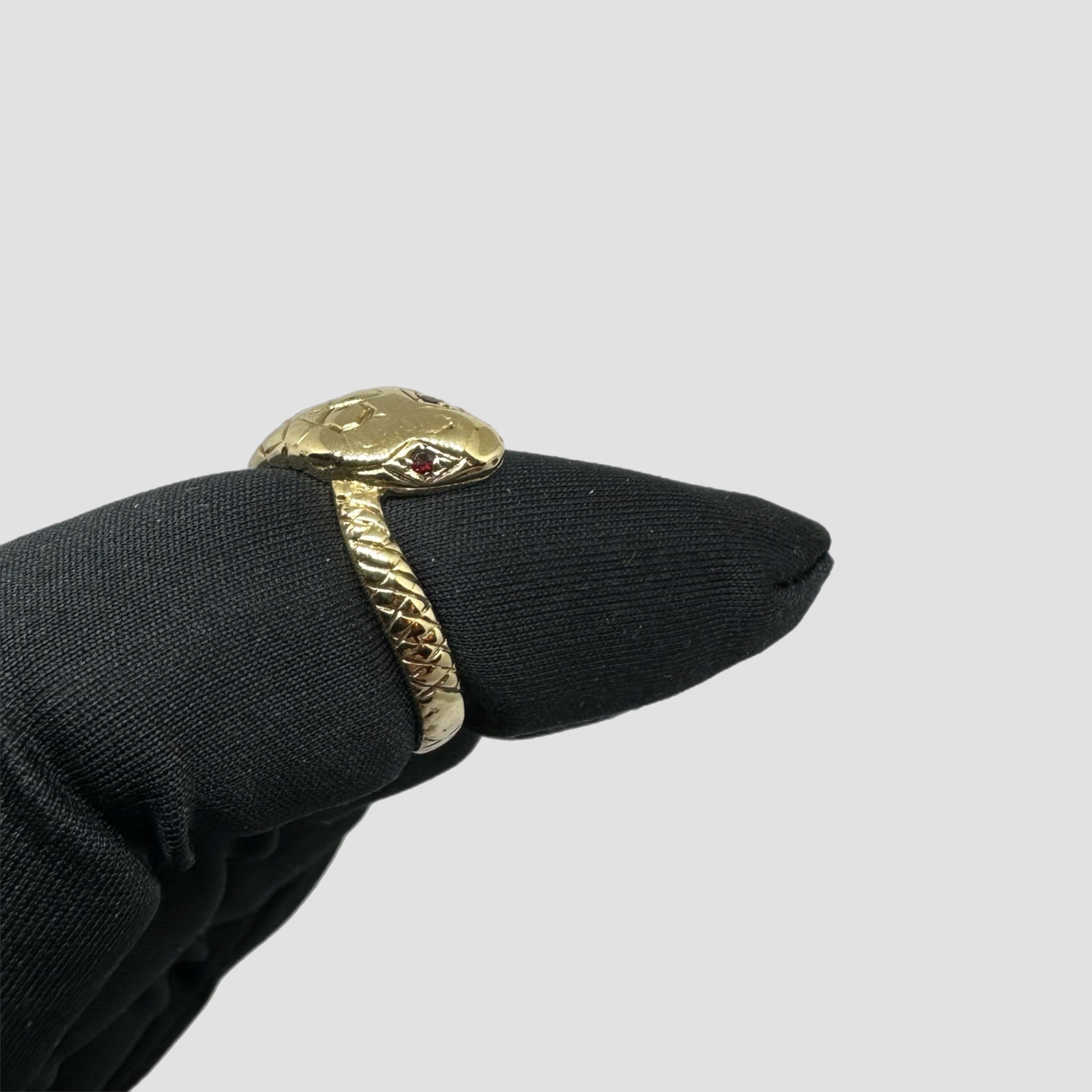 9ct Snake Ring With Garnets