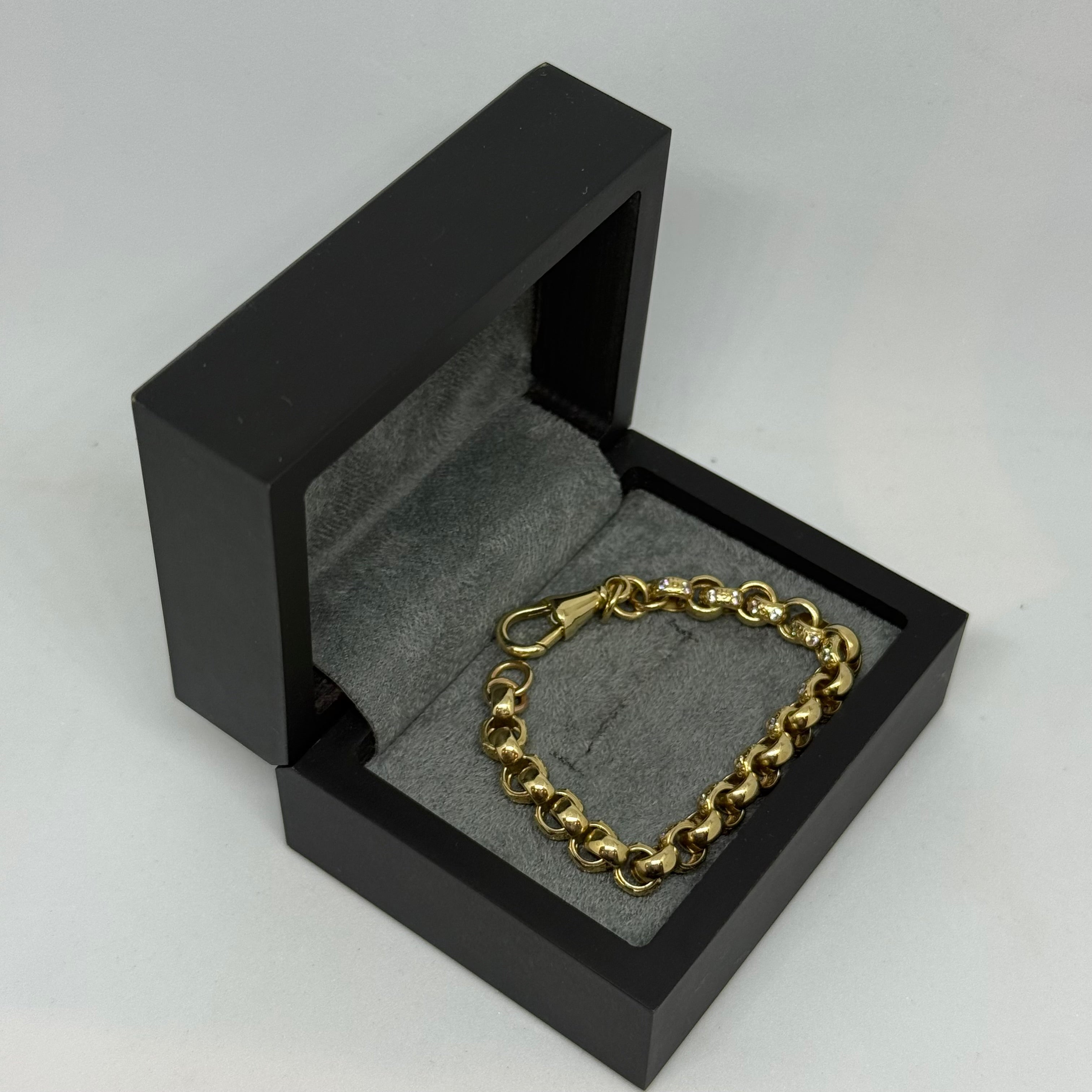 Babys 9ct Belcher Cubic Bracelet