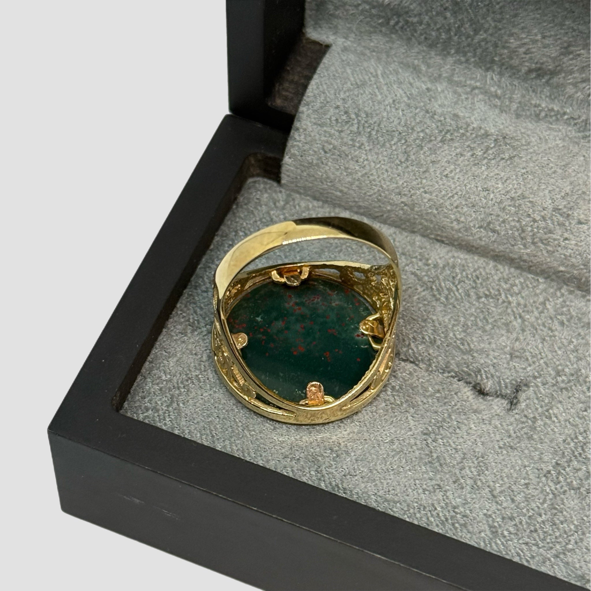 9ct Bloodstone Half Sovereign Ring