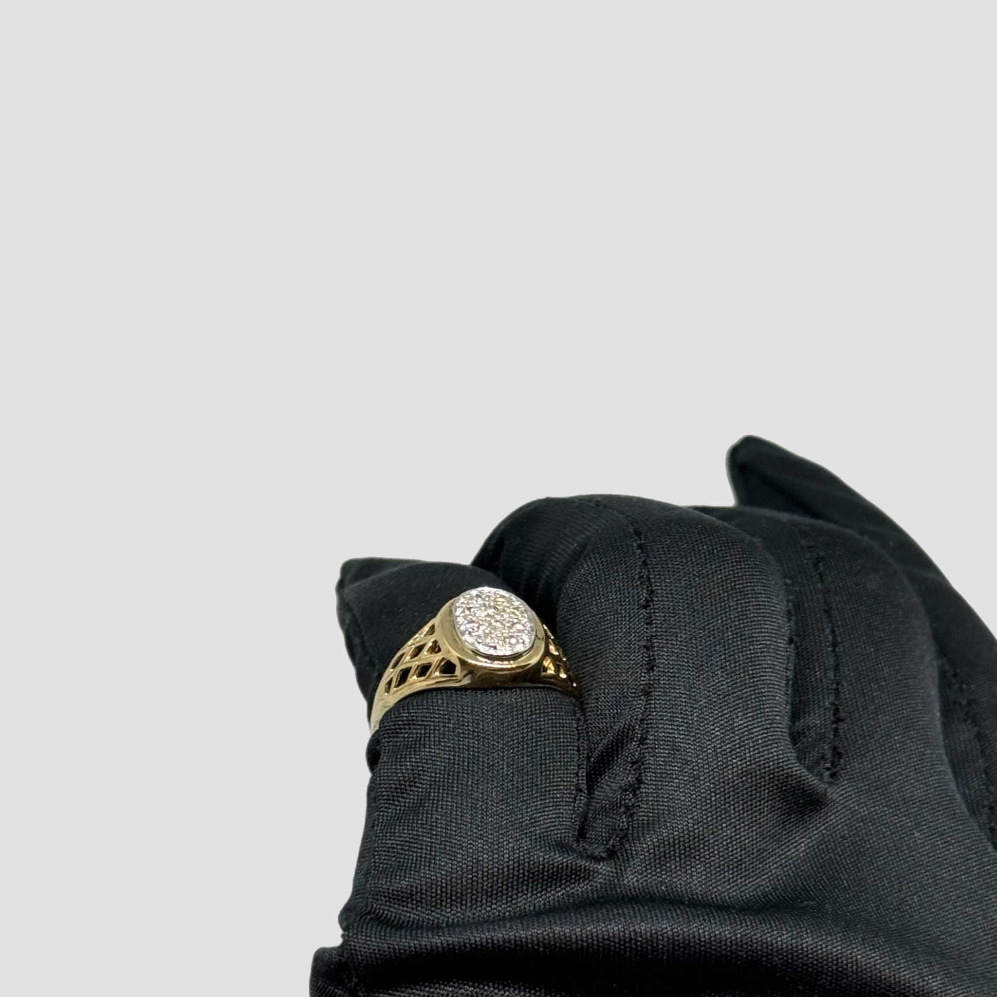 9ct Diamond Cluster Signet Ring