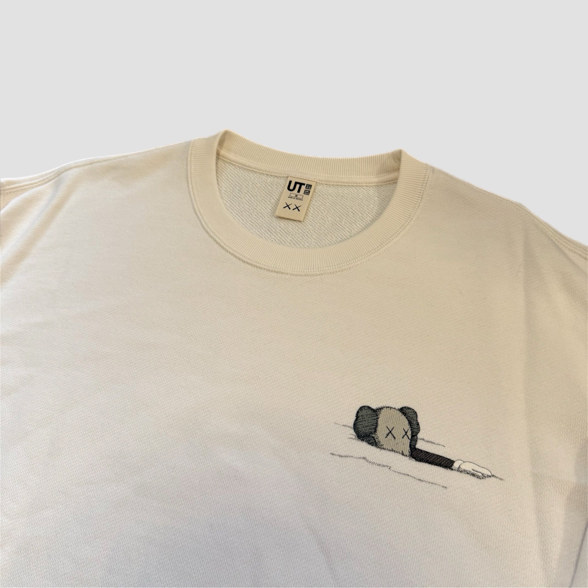 Uniqlo X Kaws Sweatshirt