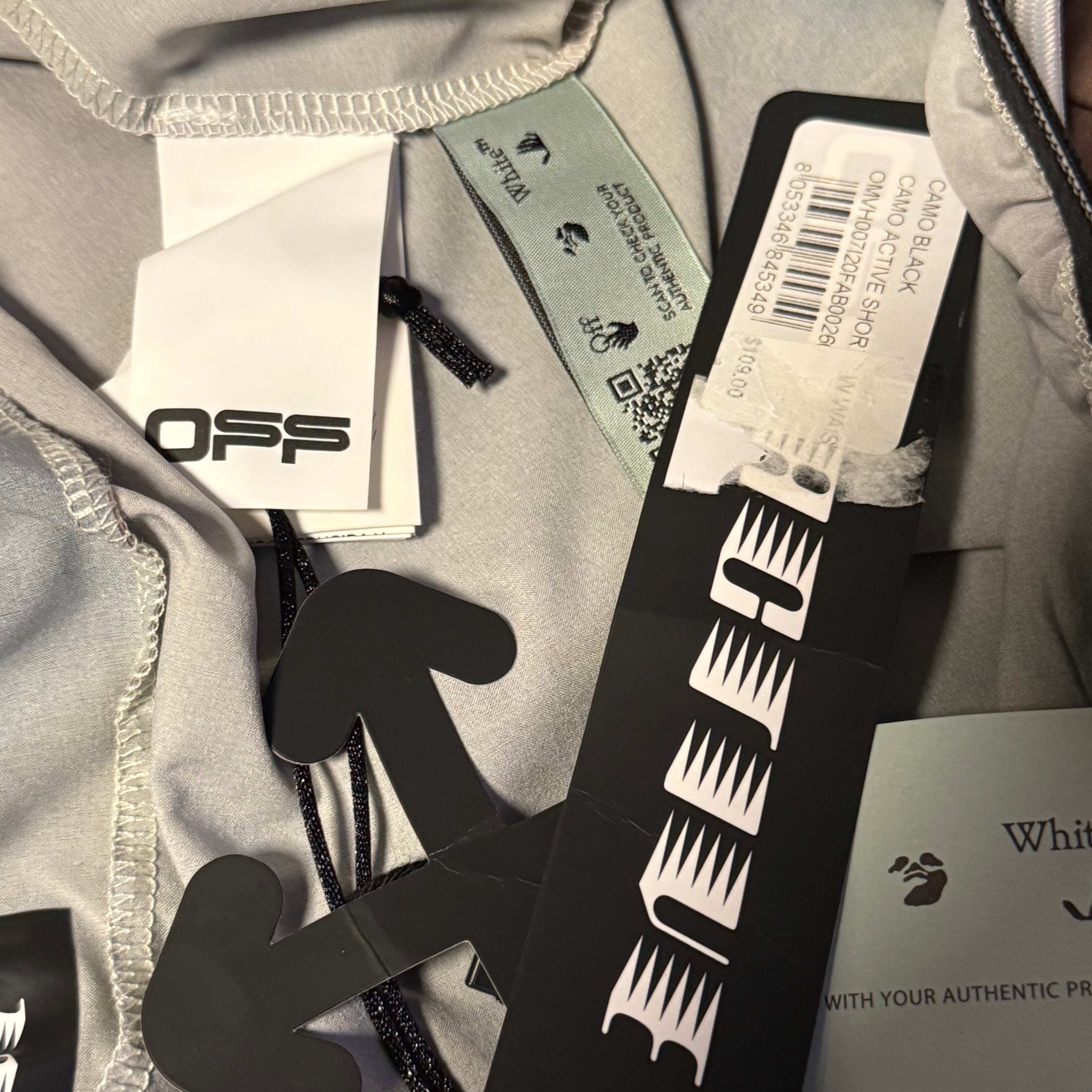 Off-White Active Shorts Camo