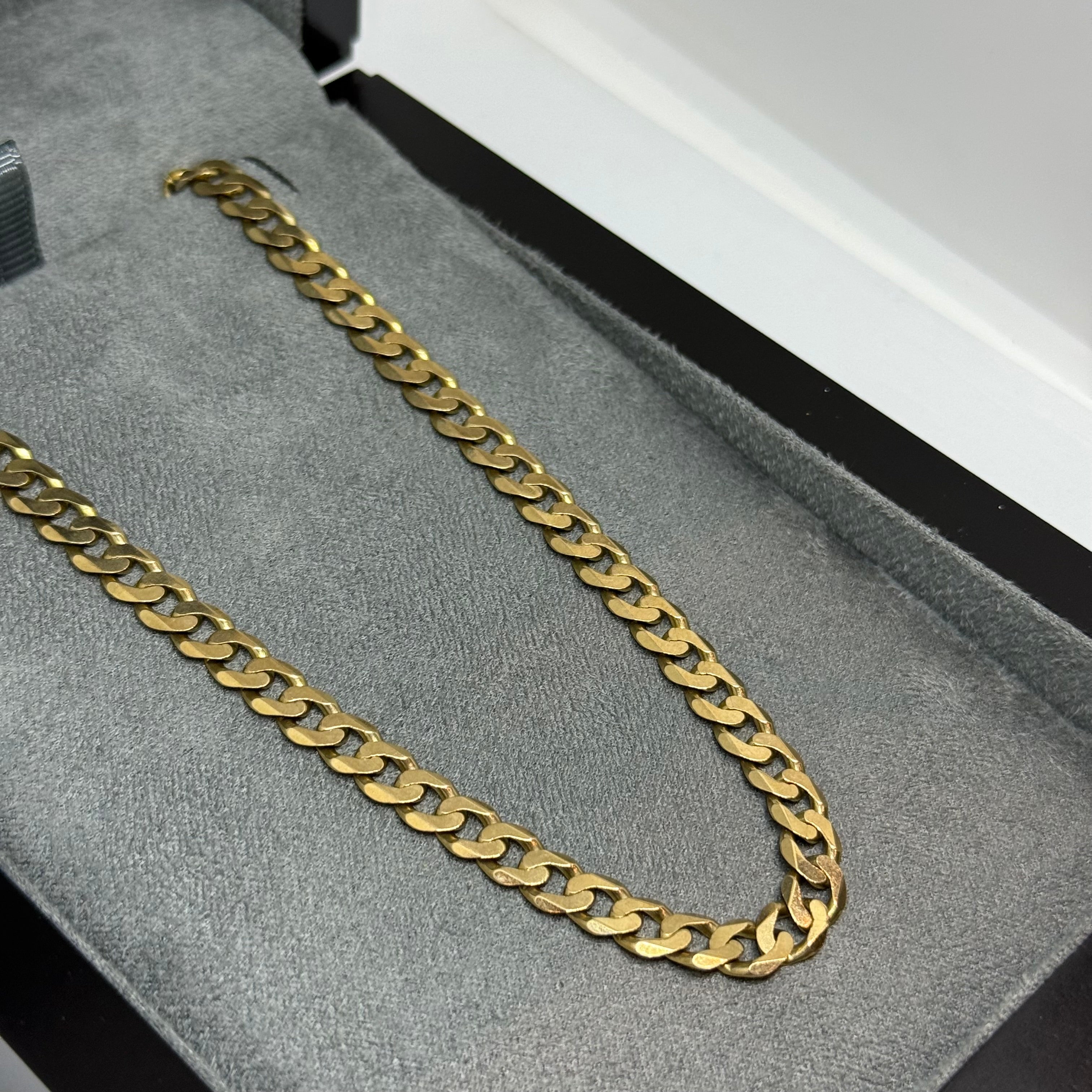 9ct Curb Chain Necklace