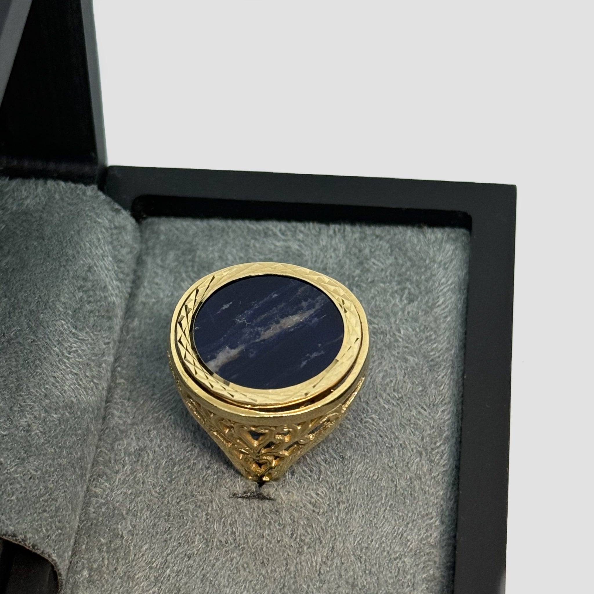 9ct Sodalite Half Sovereign Ring