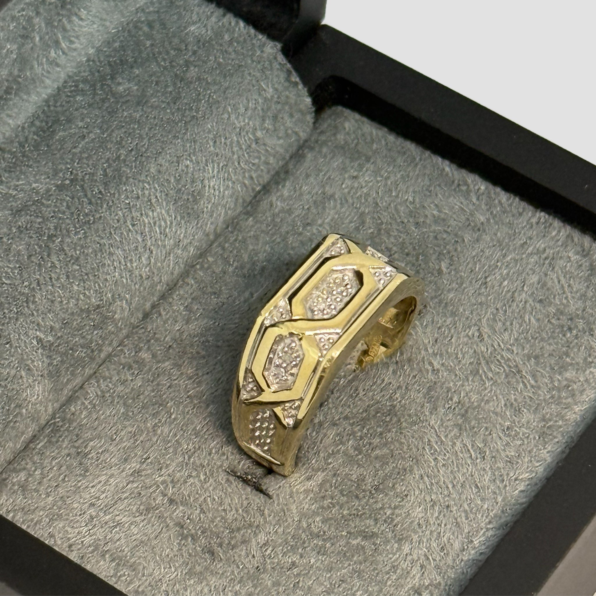 9ct Diamond Signet Ring