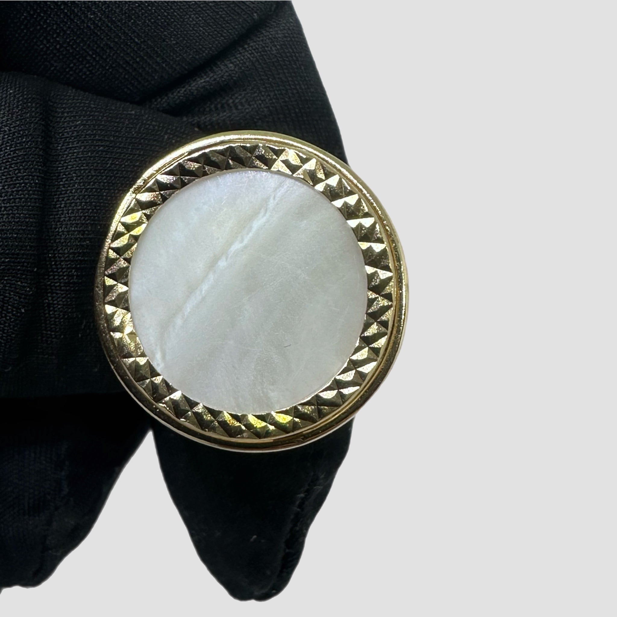 Mother Of Pearl Half Sovereign Ring