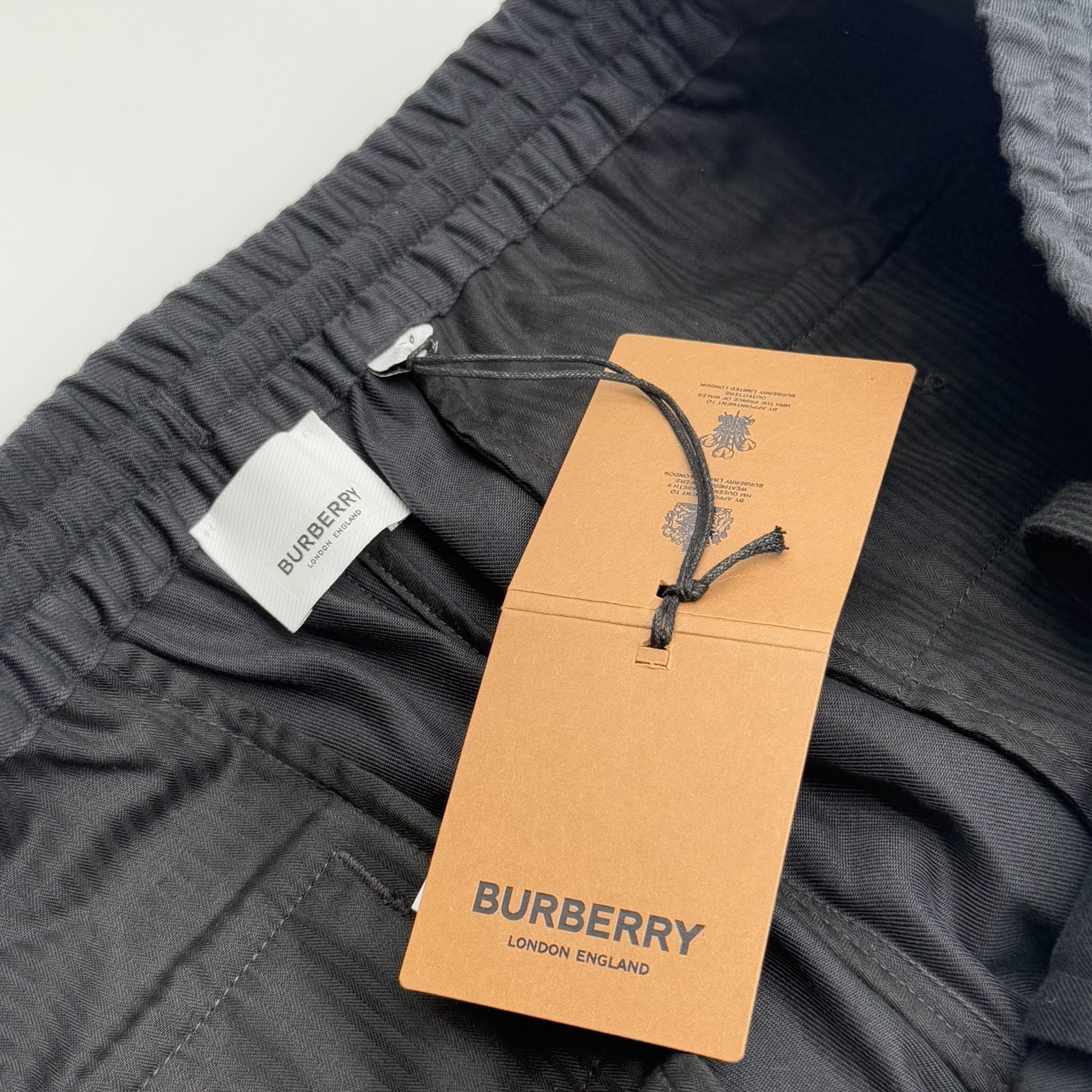 Burberry Logo Detail Cotton Cargo Shorts