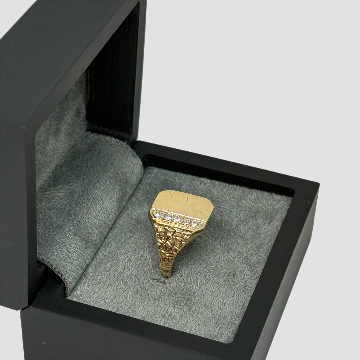 9ct White Sapphire Signet Ring