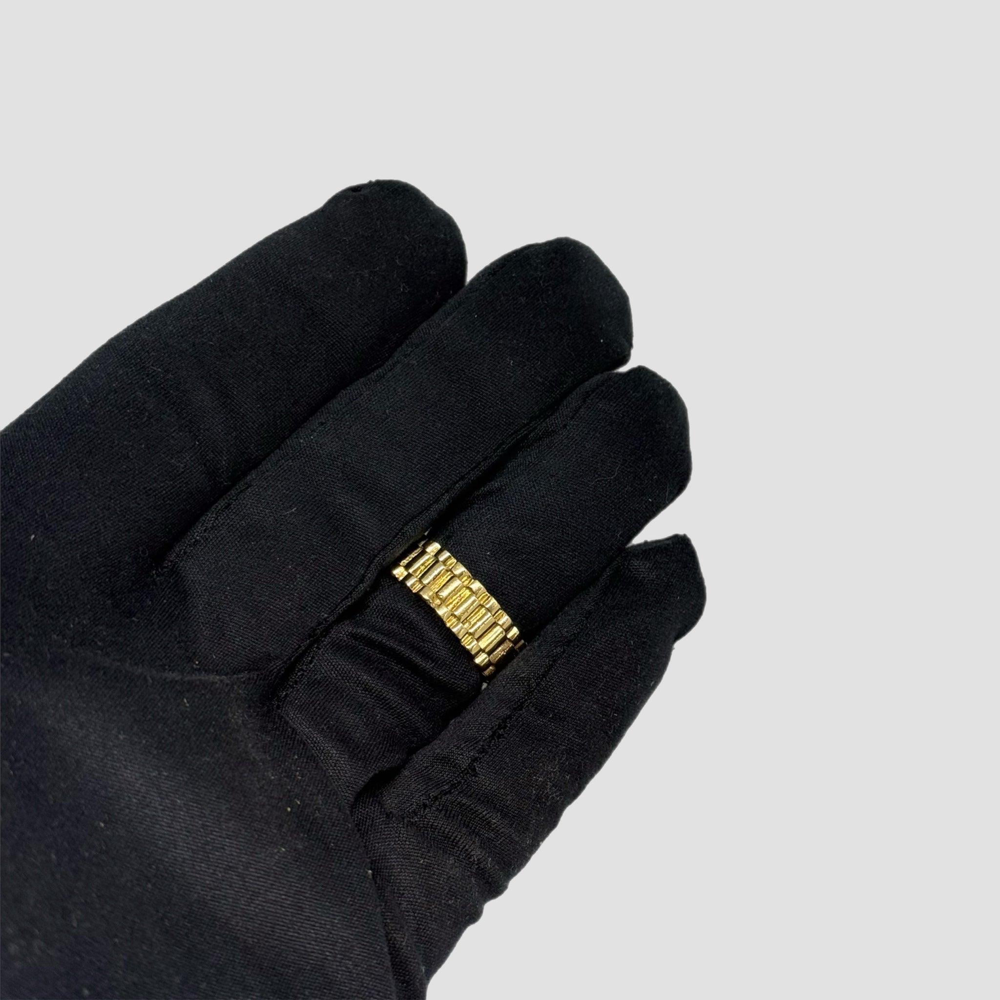 9ct Presidential Band Eternity Ring