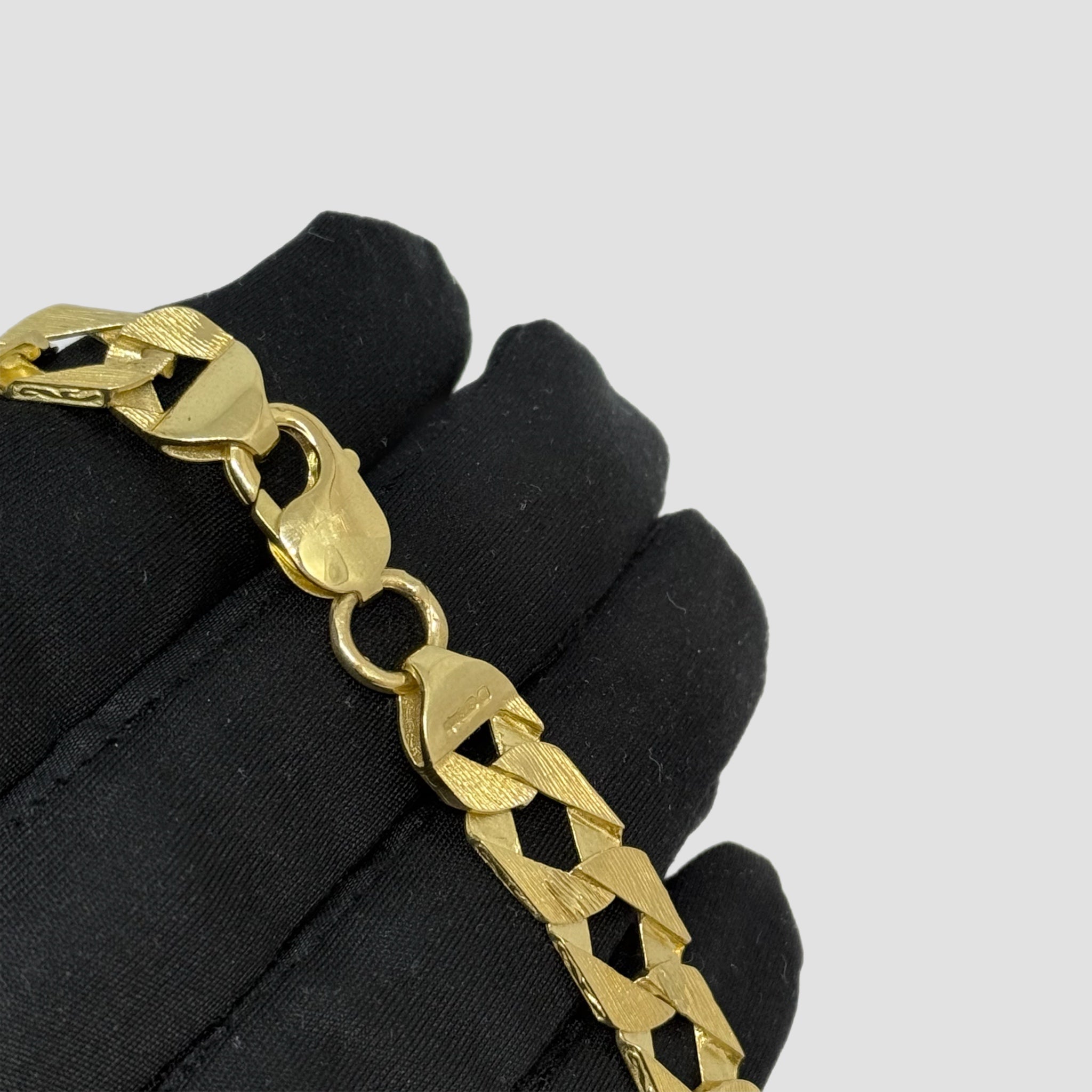 9ct Chaps Necklace