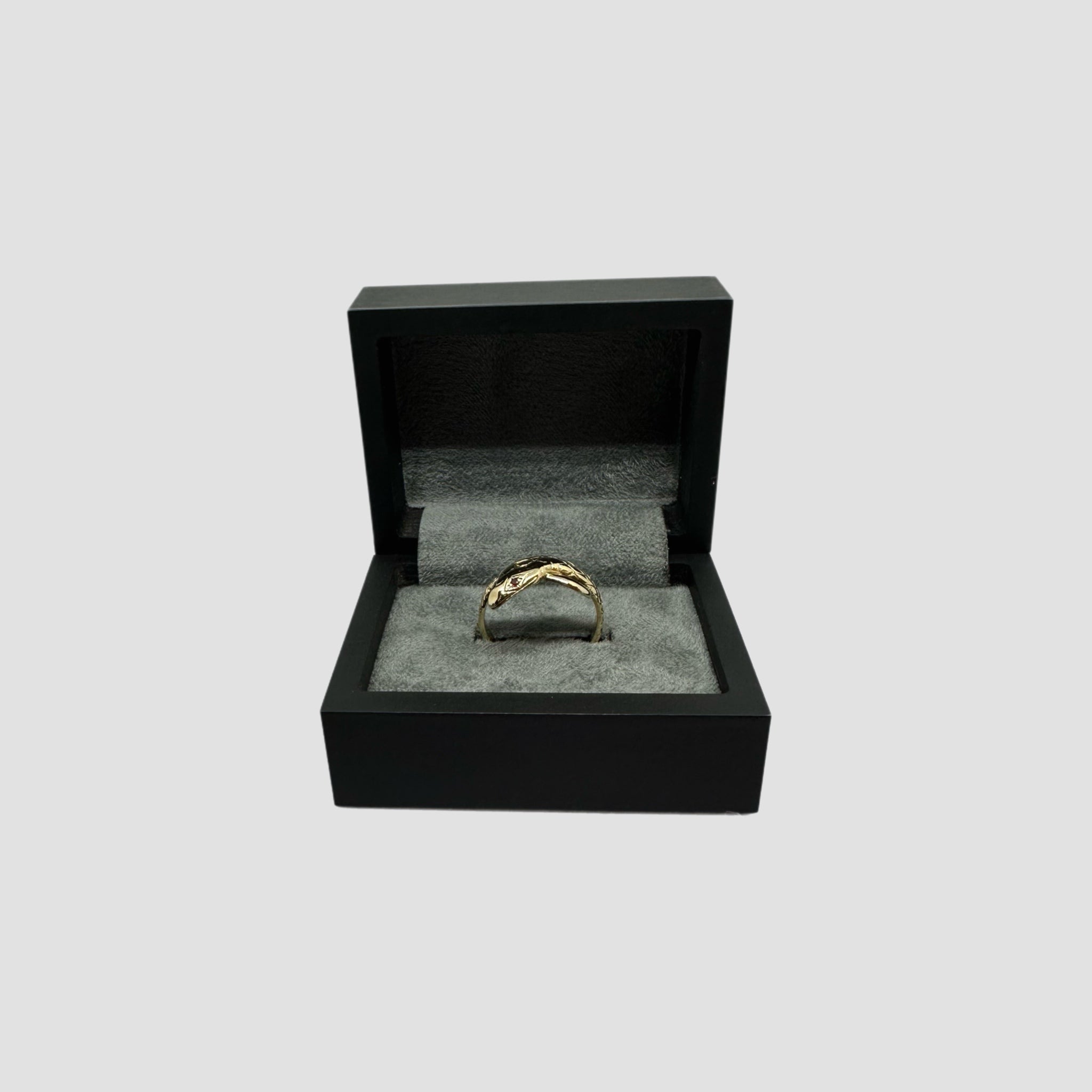 9ct Snake Ring With Garnets