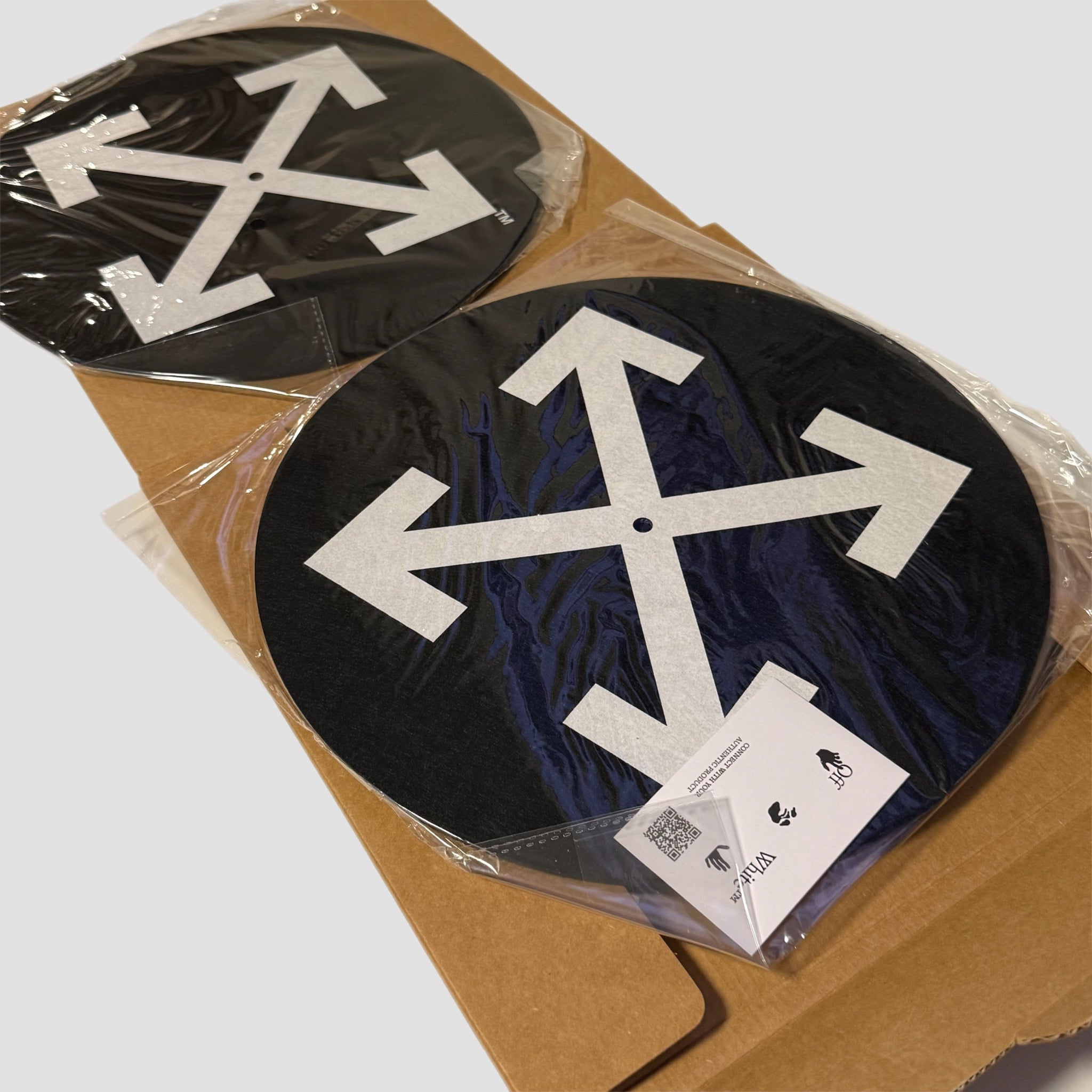 Off-White Arrow Vinyl Slipmat Set