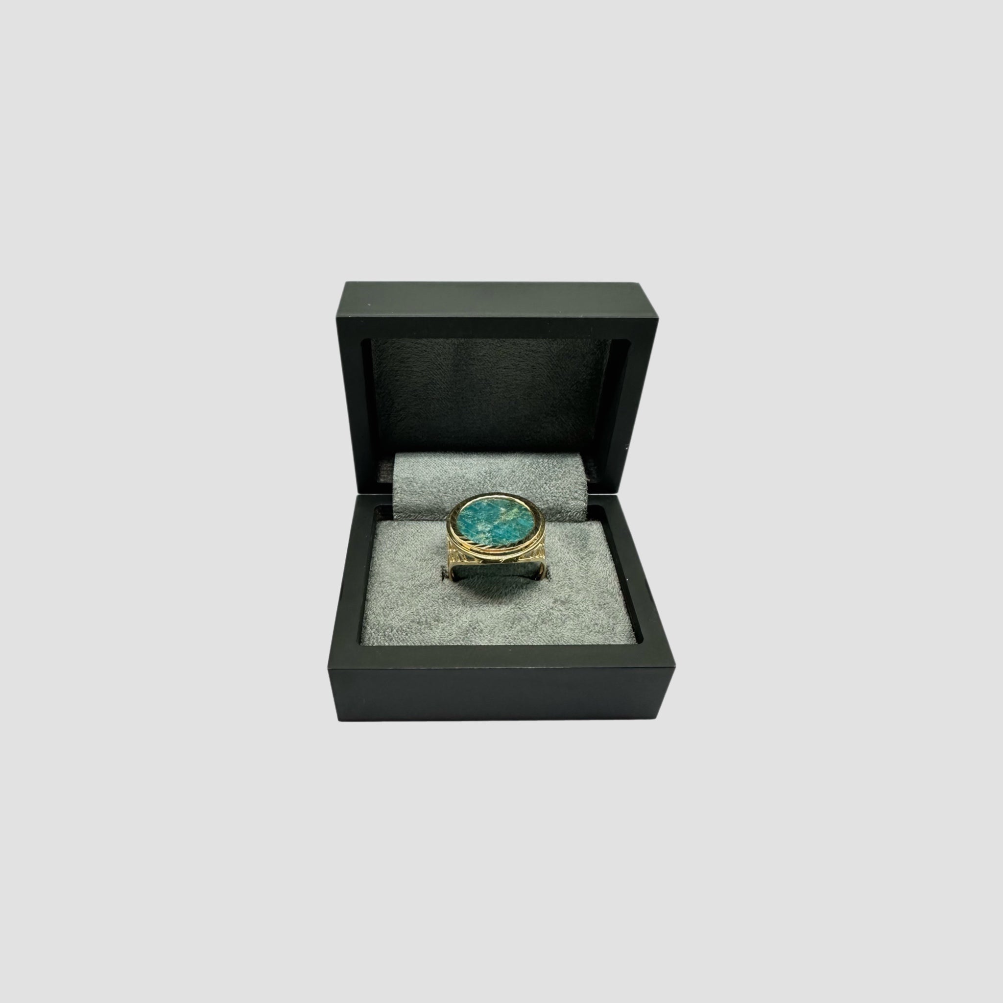 9ct Blue Apatite Half Sovereign Ring