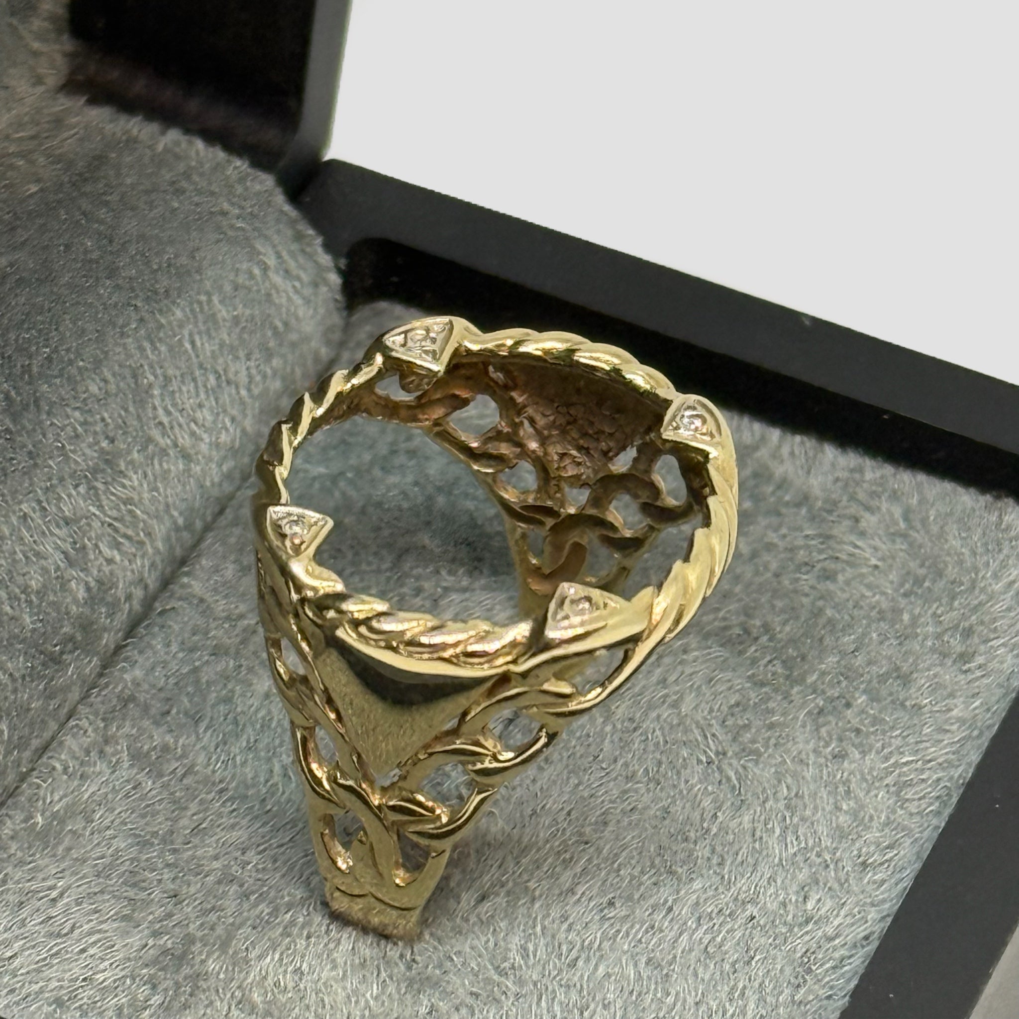 9ct Diamond Half Sovereign Mount