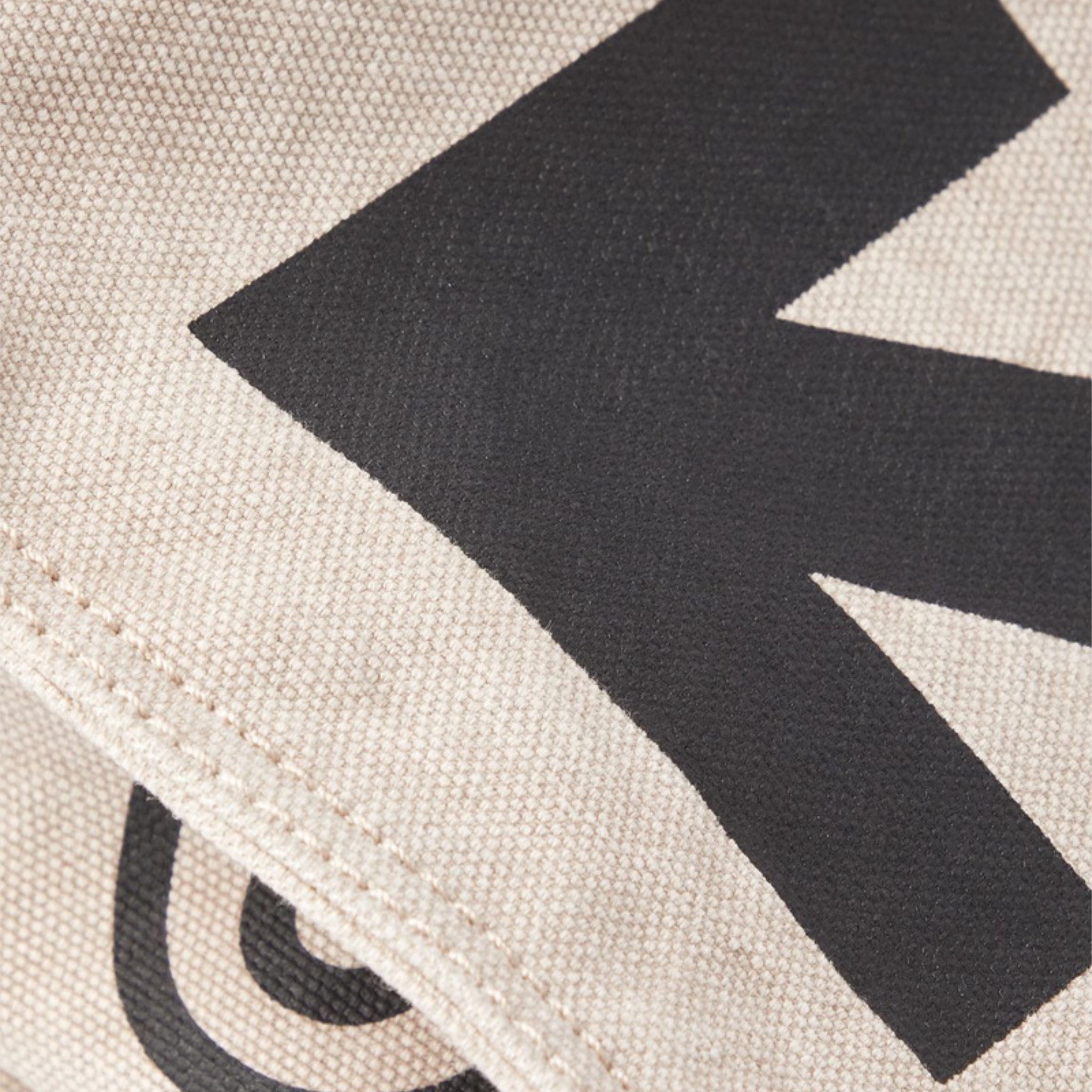 Off-White Quote Shopper