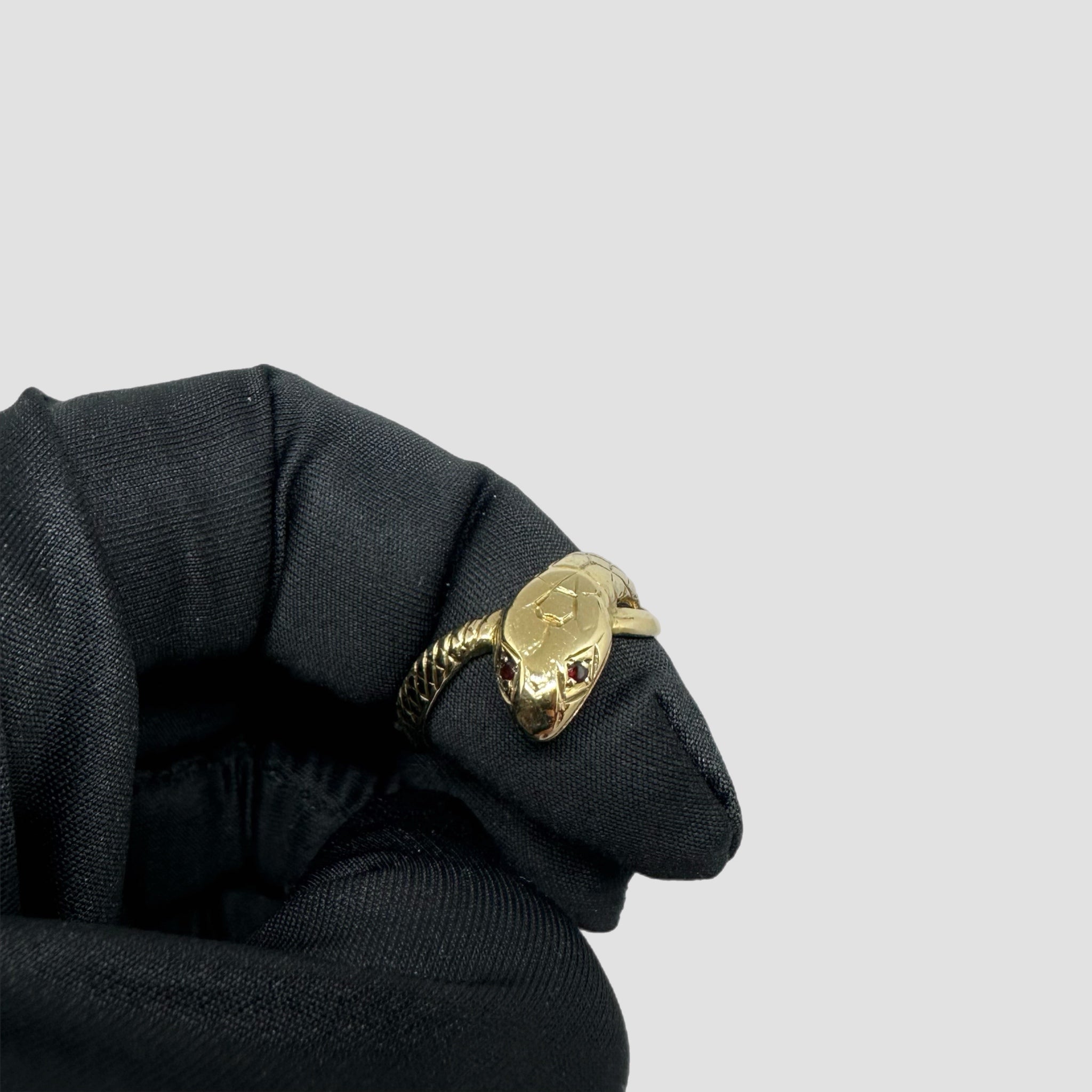 9ct Snake Ring With Garnets