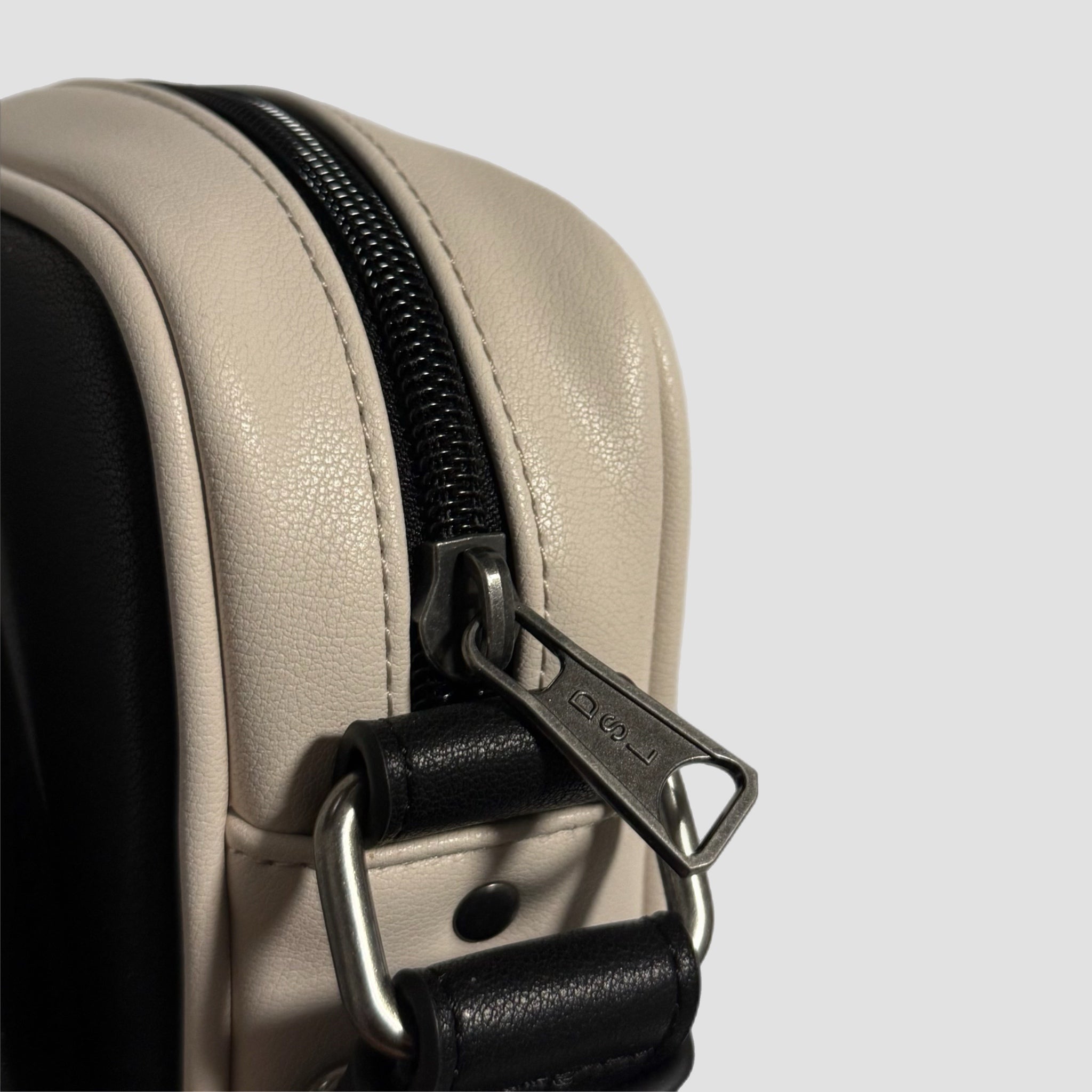 Diesel Igny Cross Bodybag Afterglow Black
