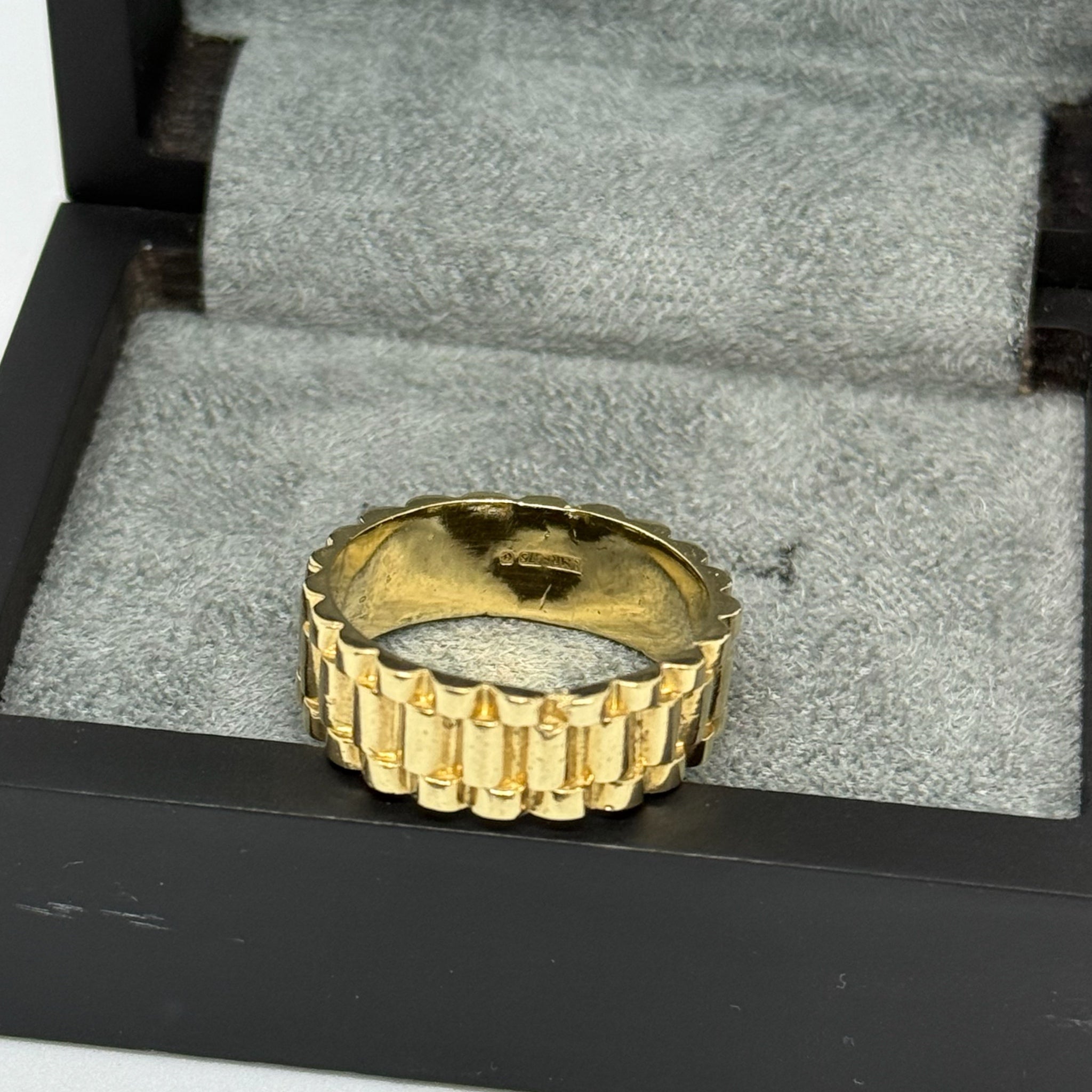 9ct Presidential Band Eternity Ring