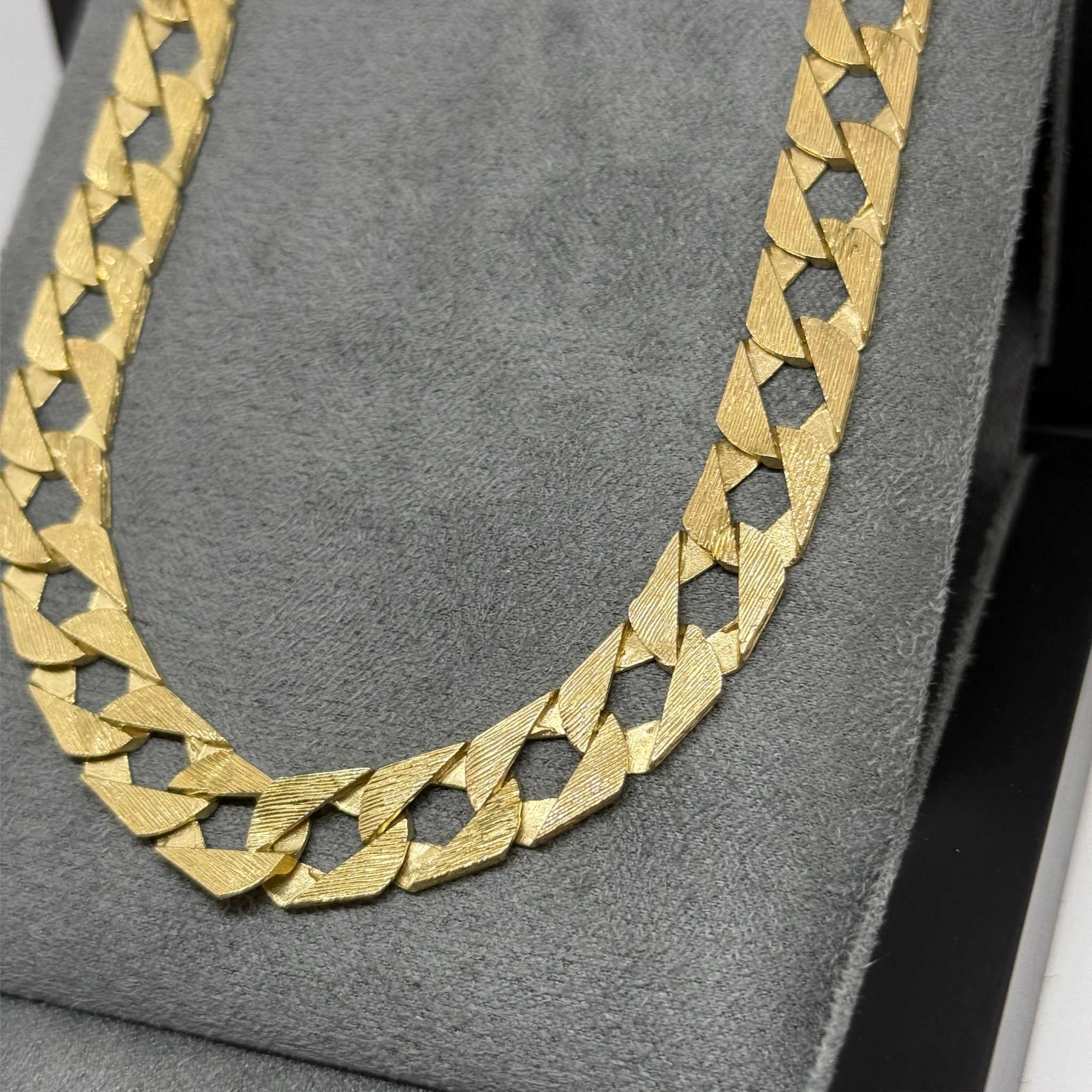 9ct Chaps Necklace