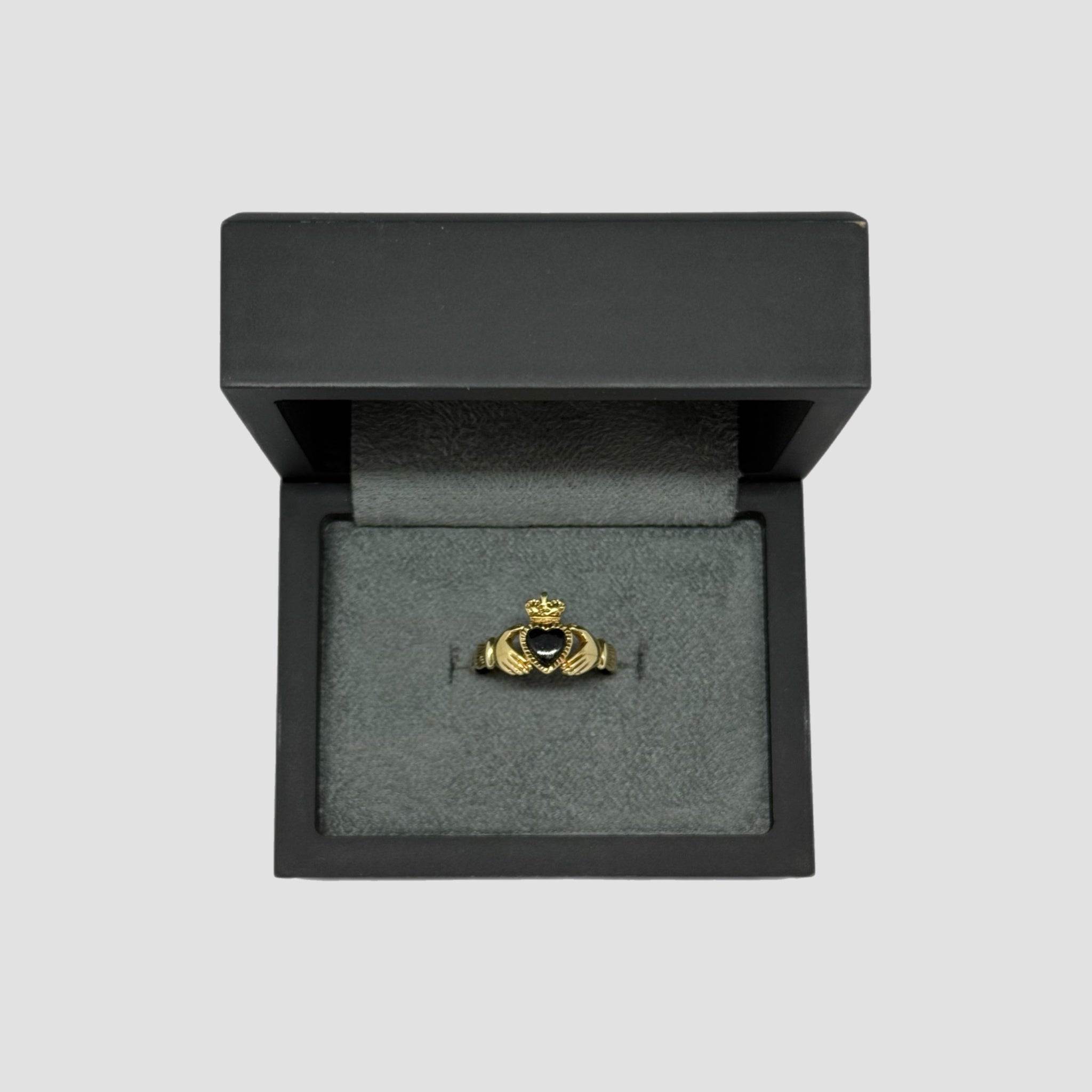 9ct Claddagh Ring With Onyx Stone Heart