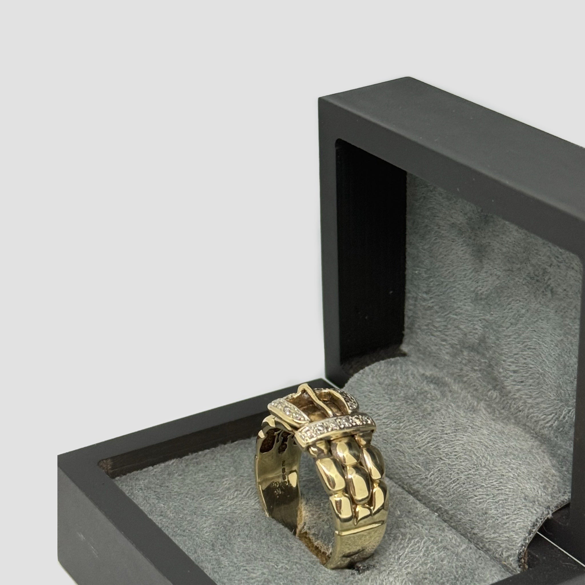 9ct Diamond Buckle Ring