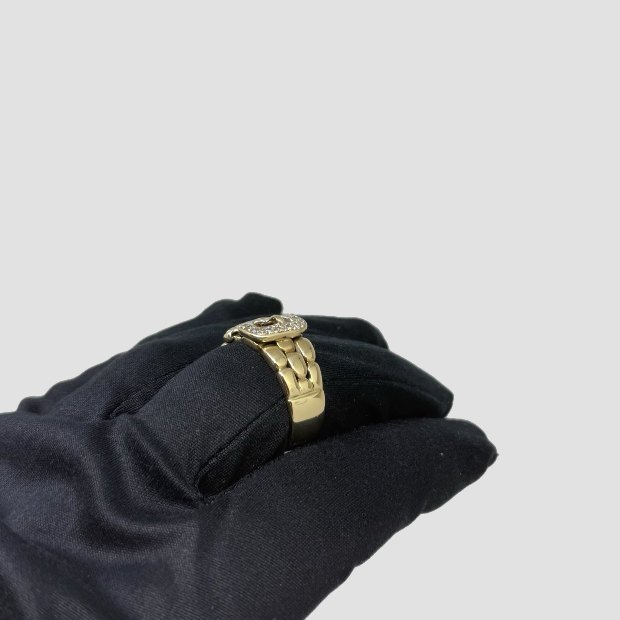 9ct Diamond Buckle Ring