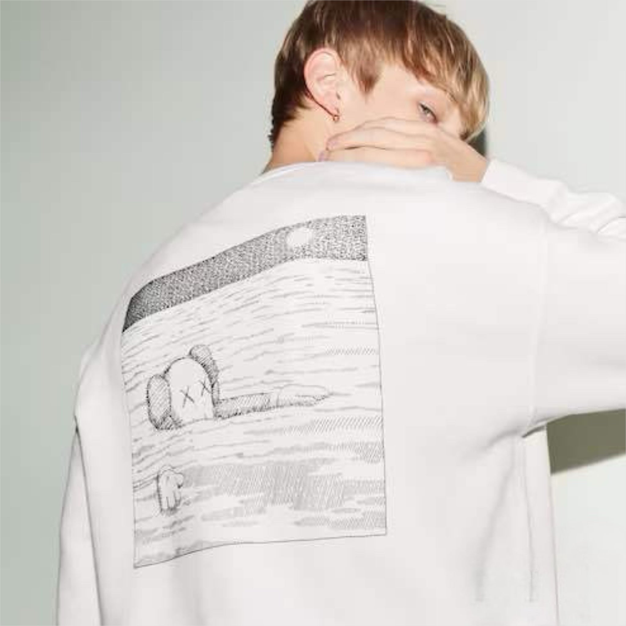 Uniqlo X Kaws Sweatshirt