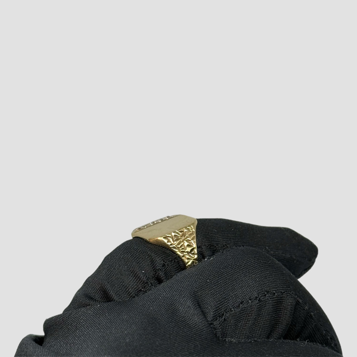 9ct White Sapphire Signet Ring