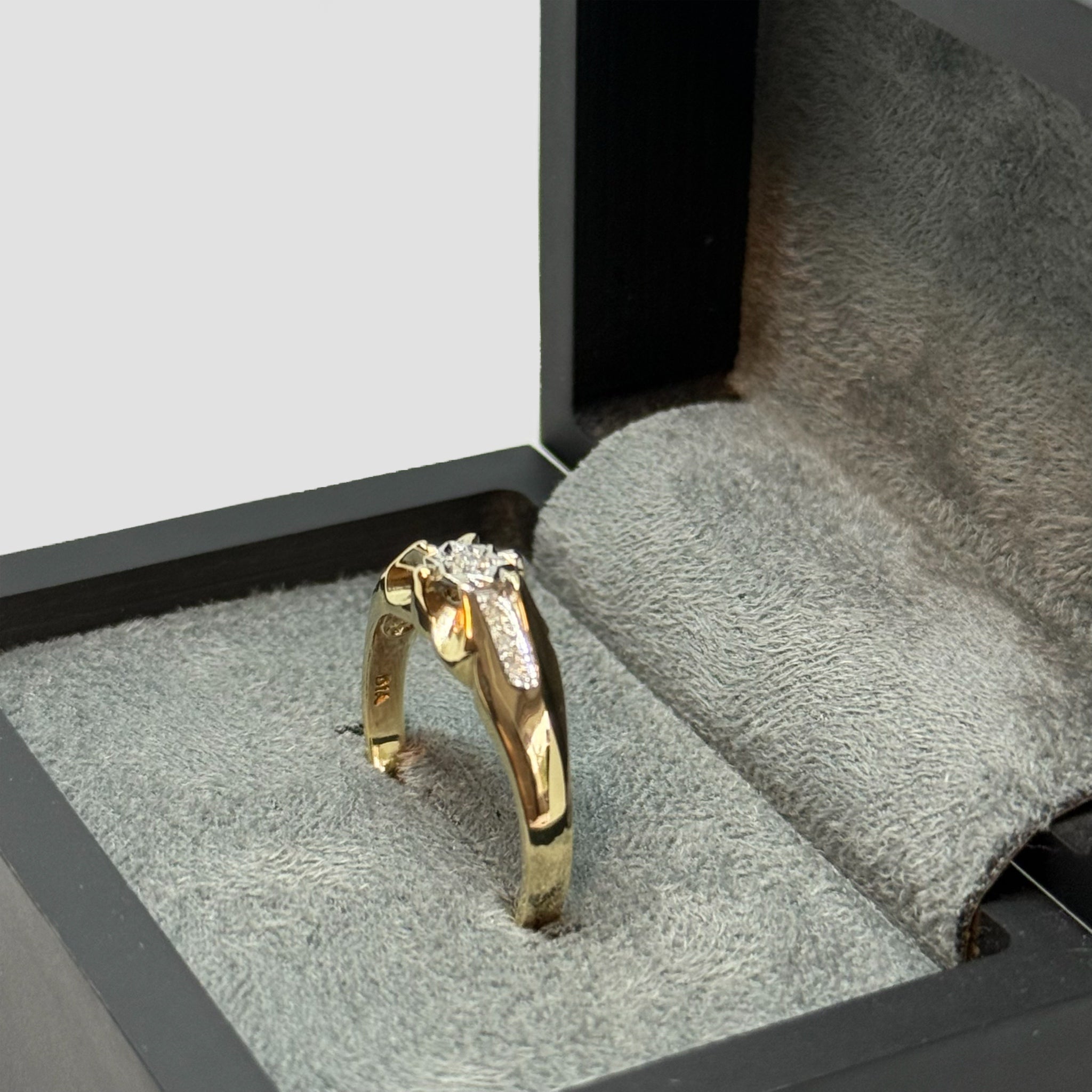 9ct Gold Gypsy Diamond Ring