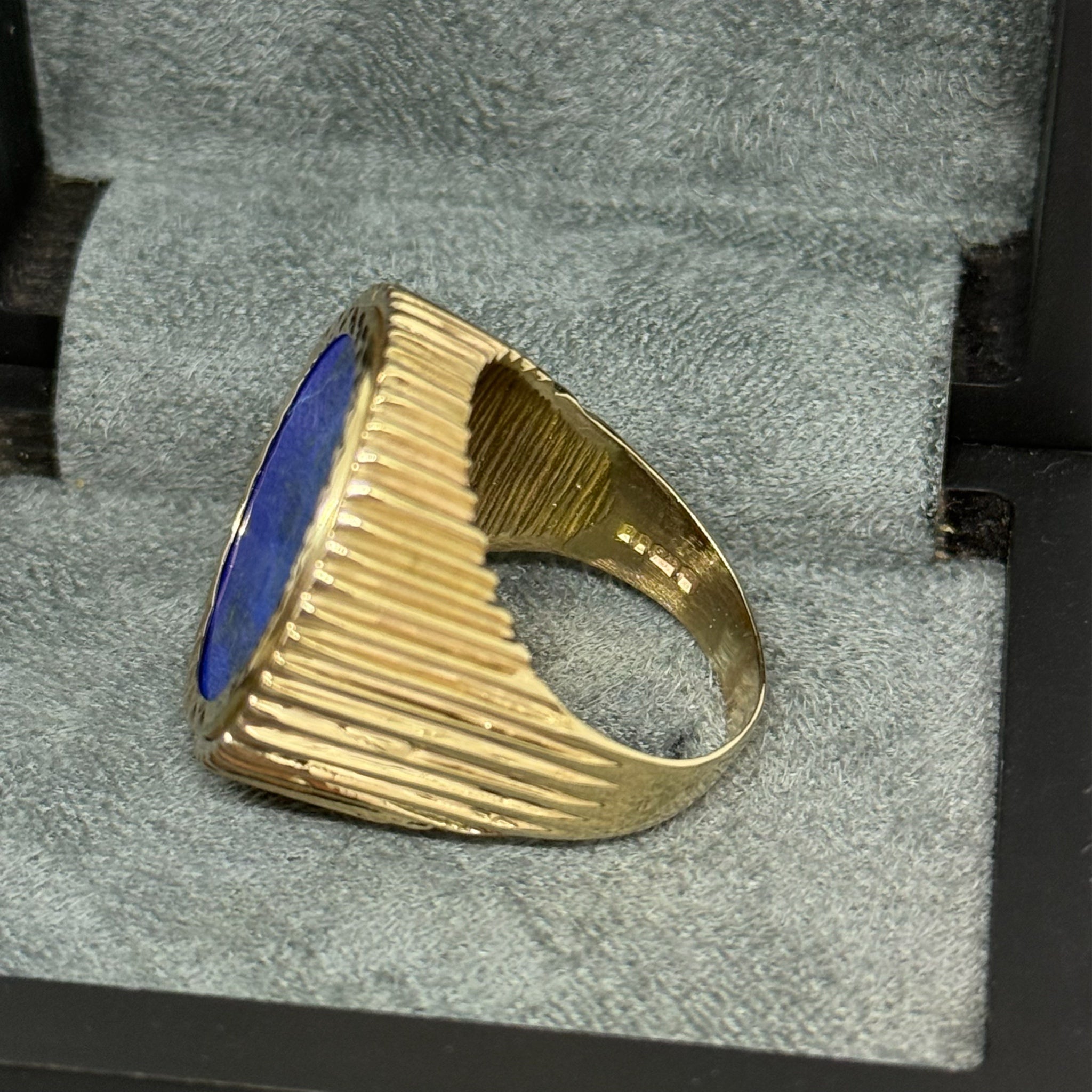 9ct Lapis Lazuli Full Sovereign Ring