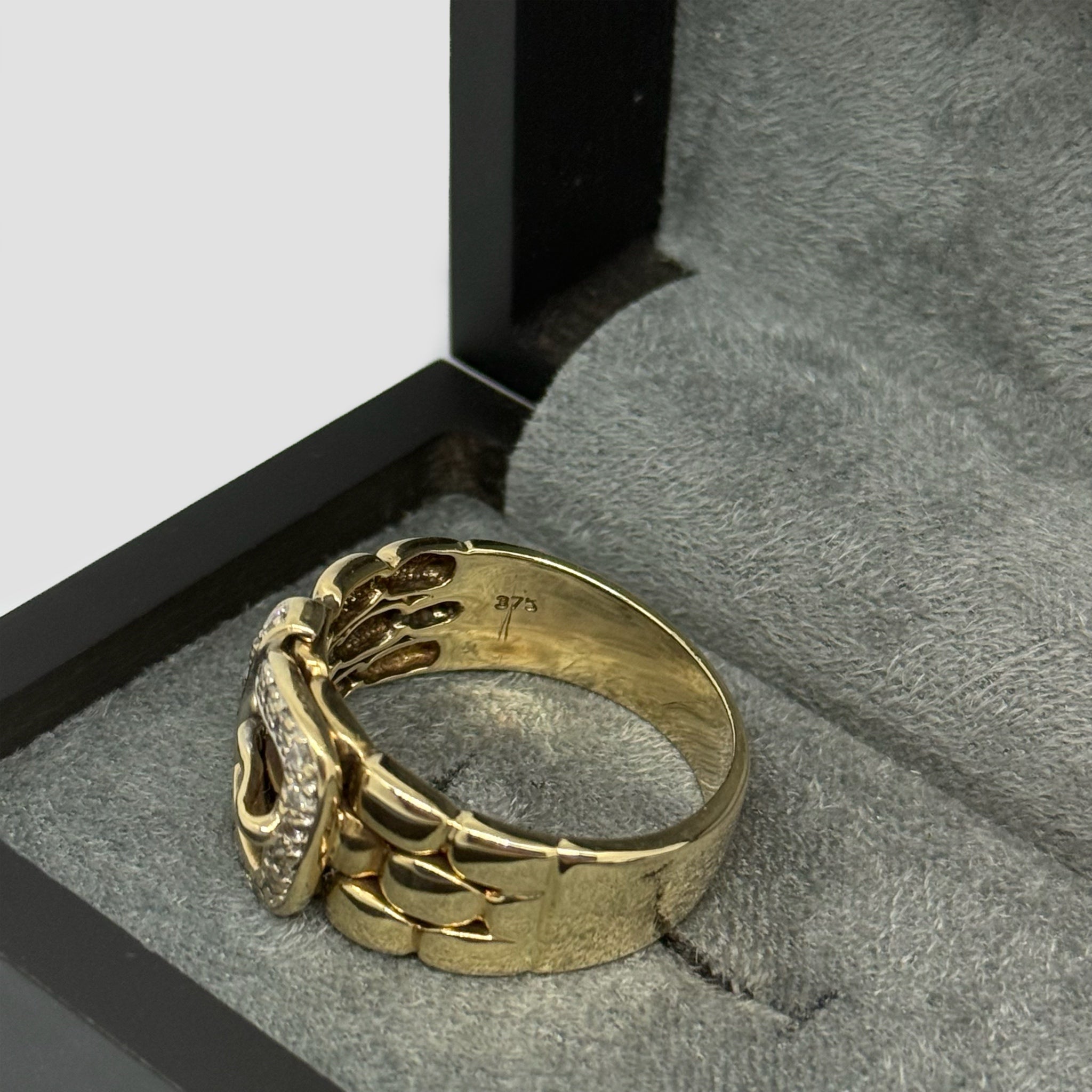 9ct Diamond Buckle Ring