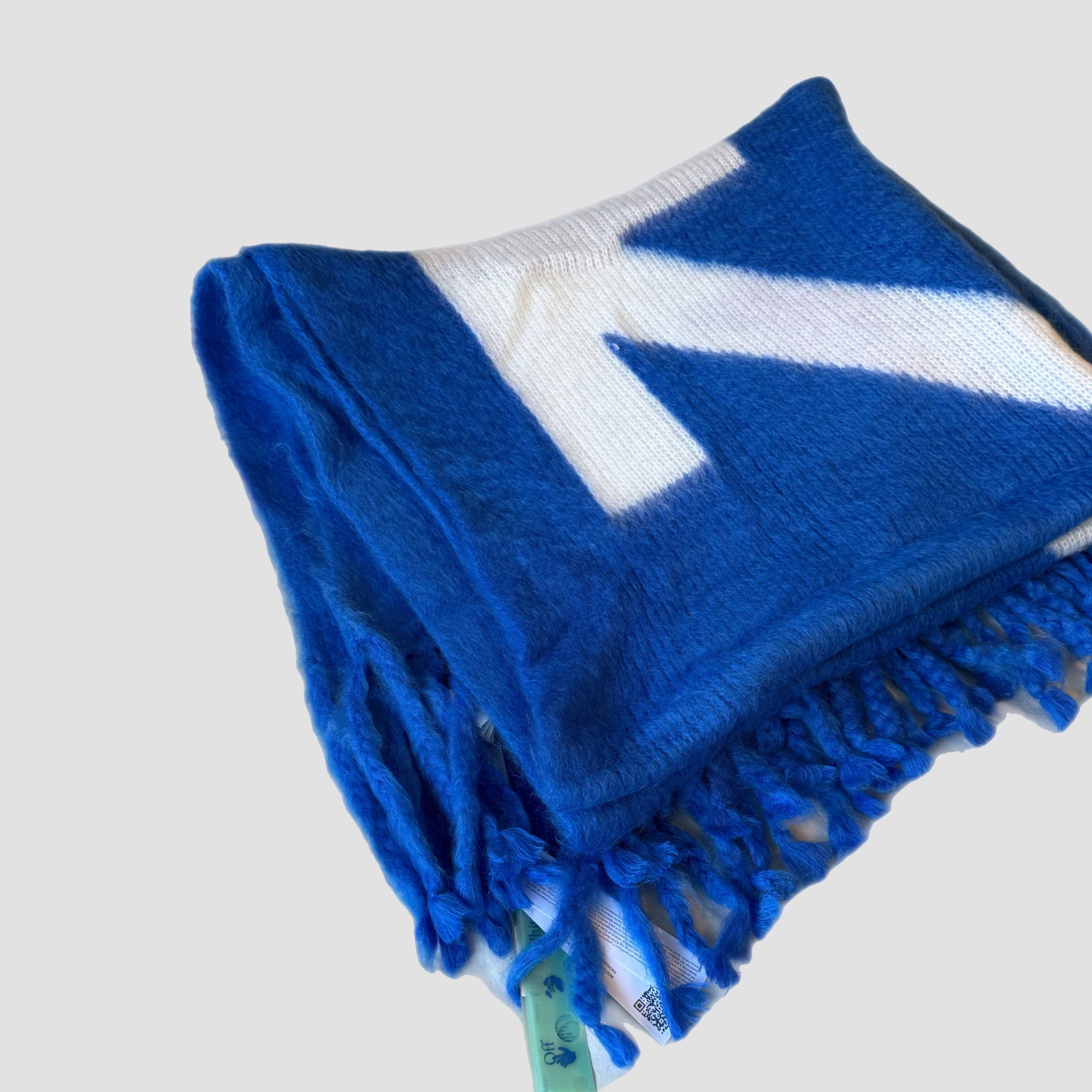 Off-White Arrows Blanket