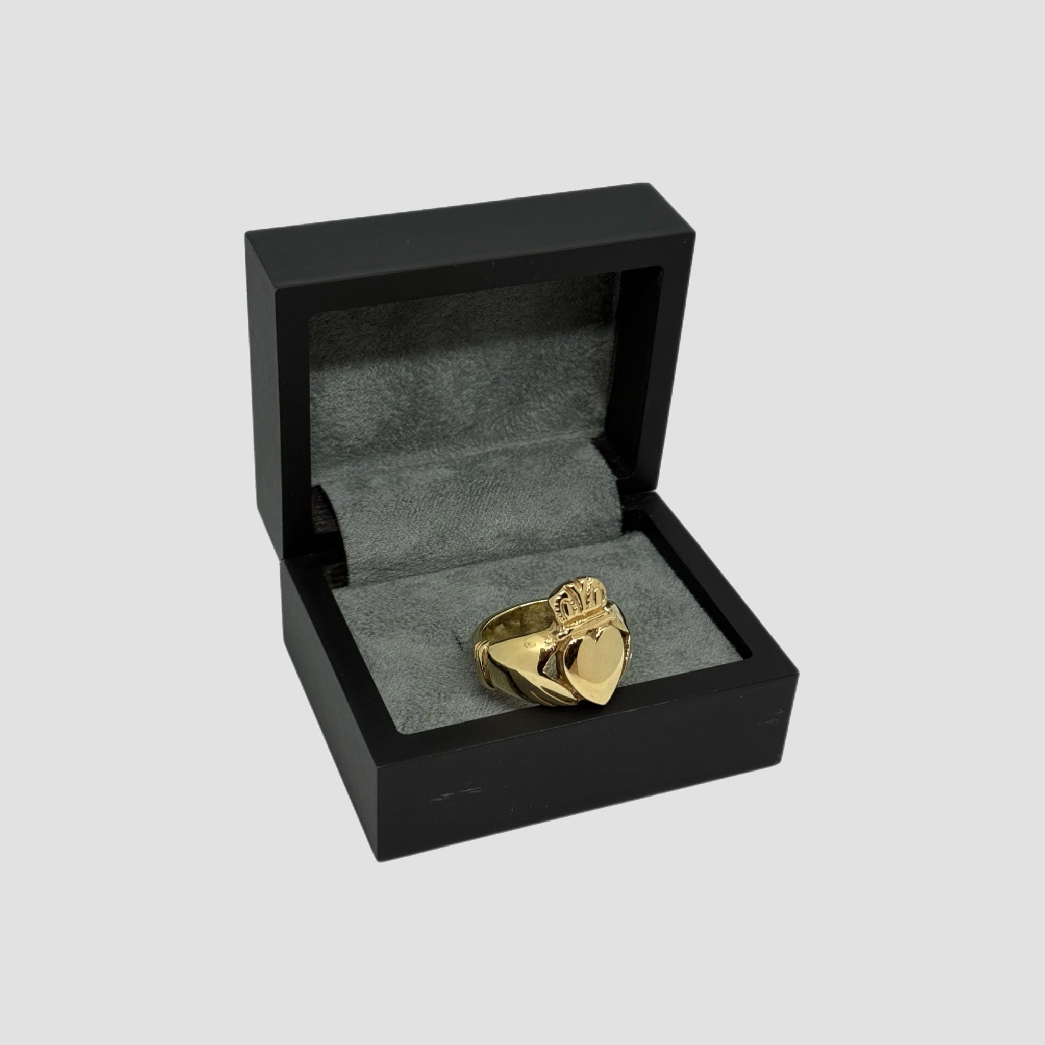 9ct Claddagh Ring