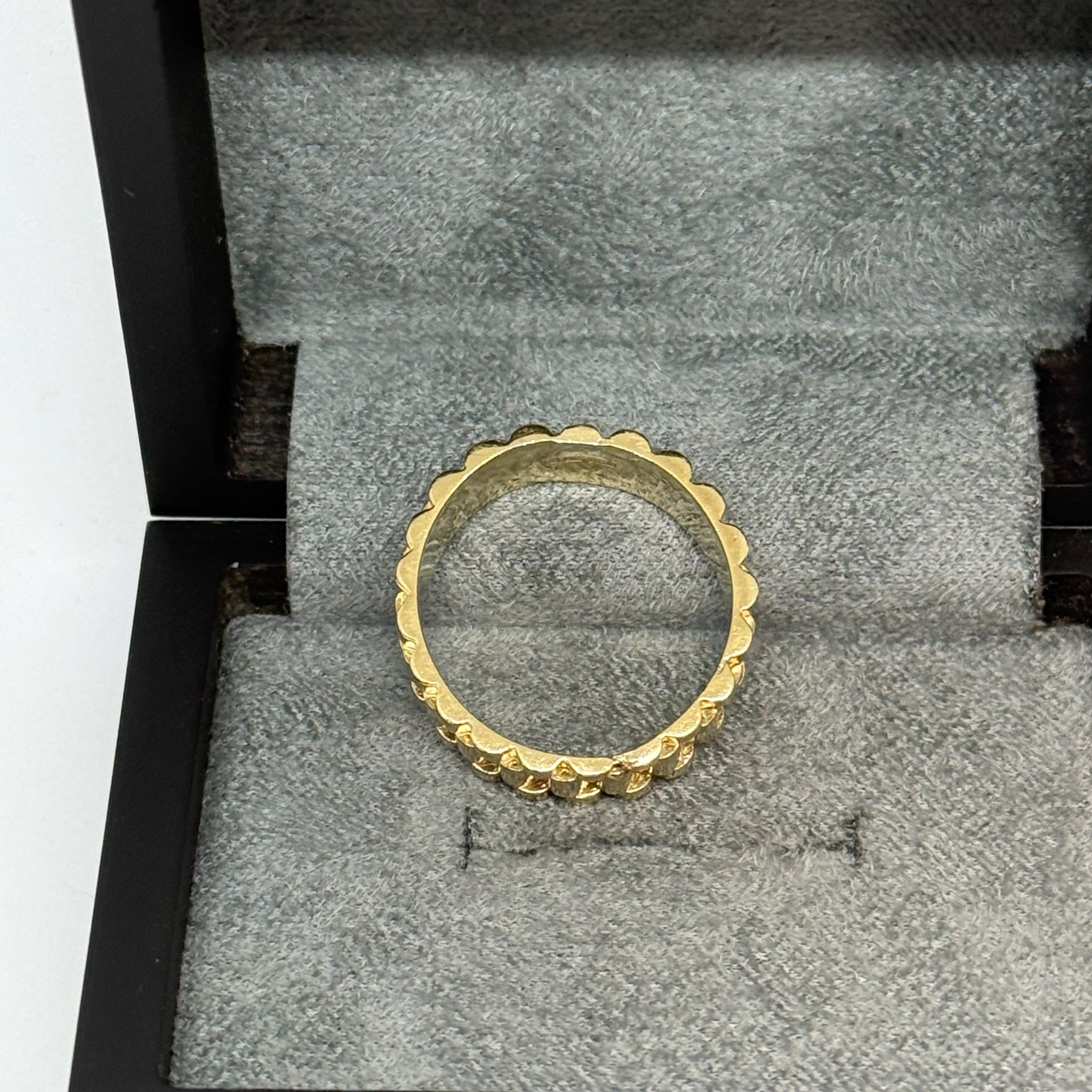 9ct Presidential Band Eternity Ring