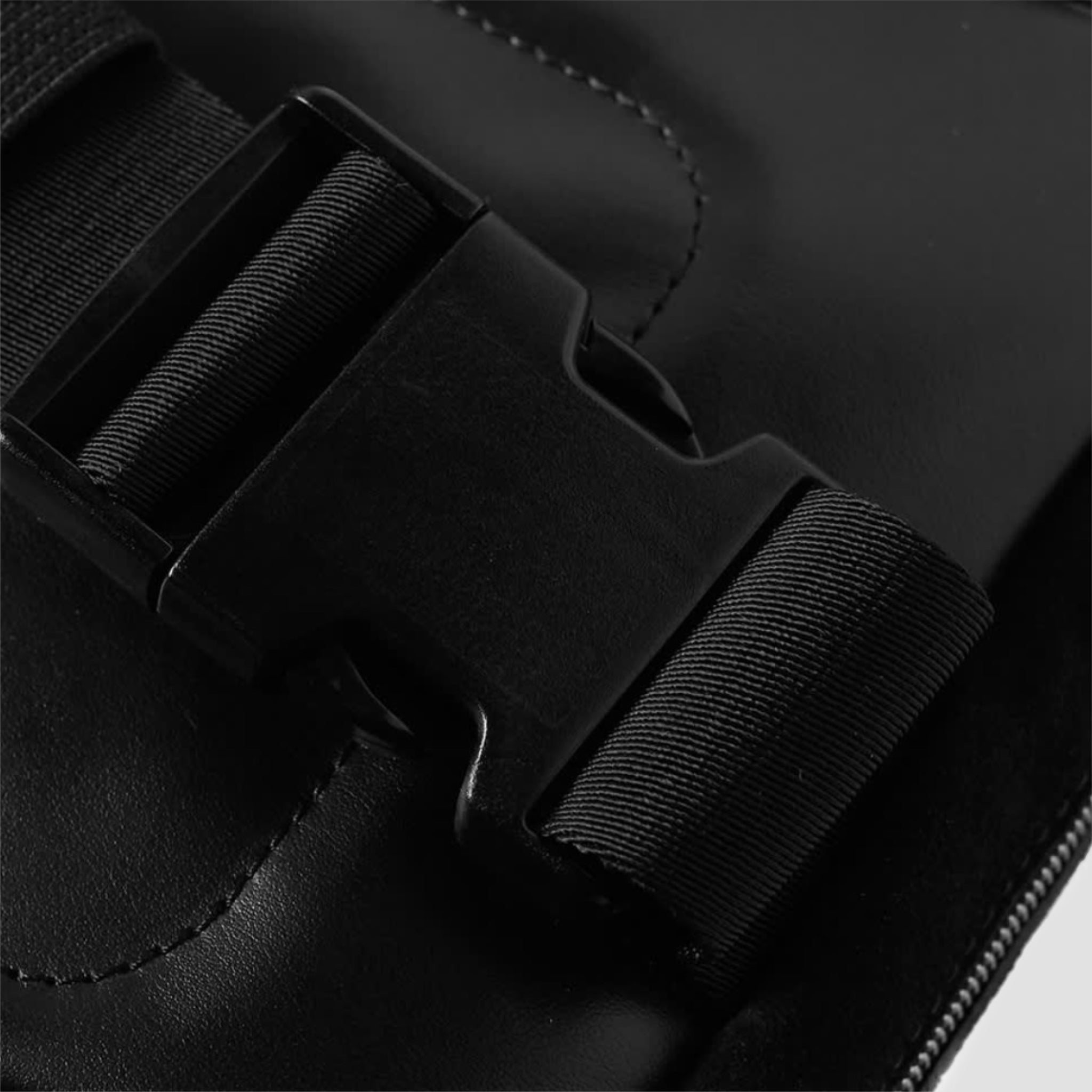 1017 ALYX 9SM Chest Rig Bag Original Allure