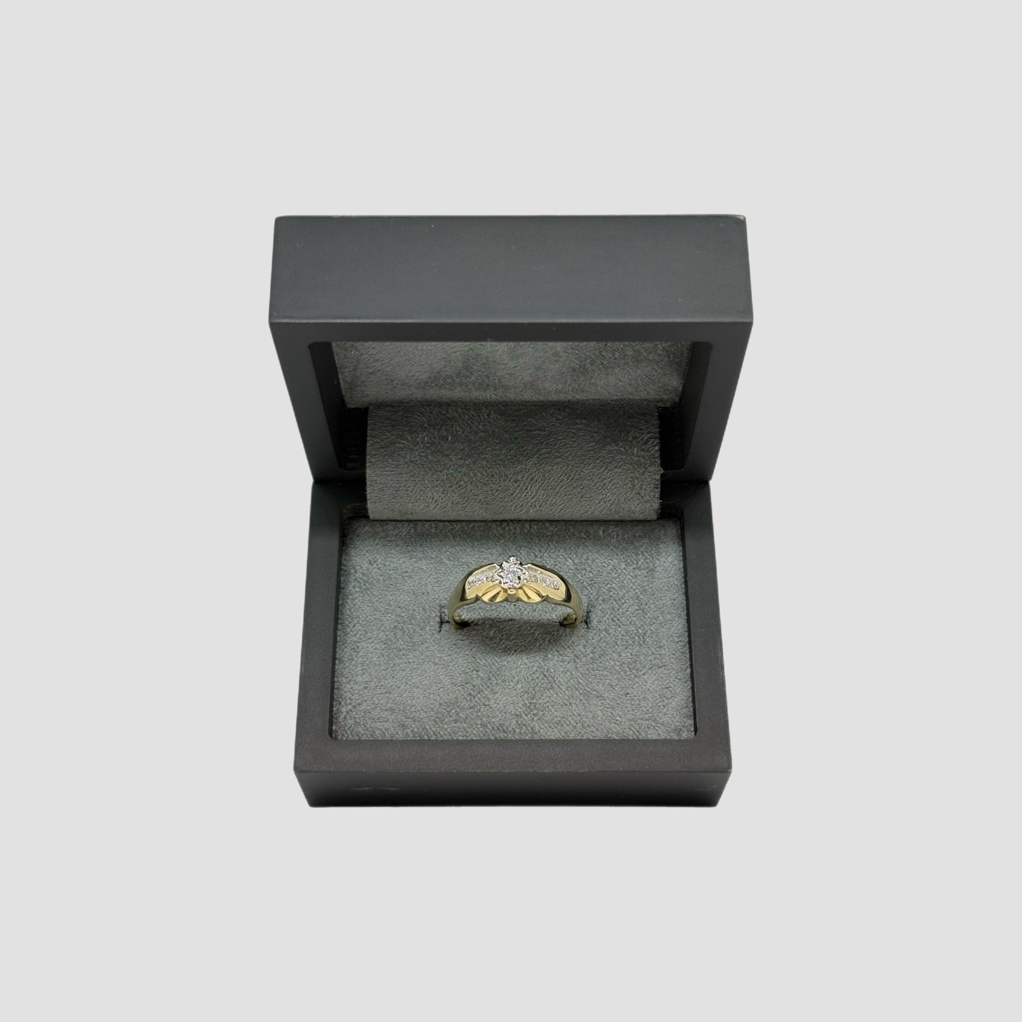 9ct Gold Gypsy Diamond Ring